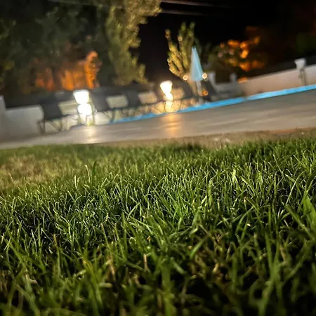 Villa's Tomris Willa